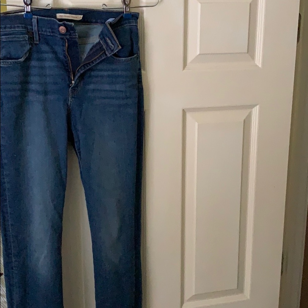 Levi straight leg jeans